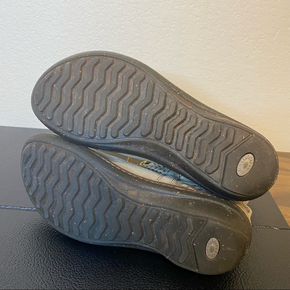 UGG light gray suede leather Cove lace up booties 9 - Picture 8 of 13